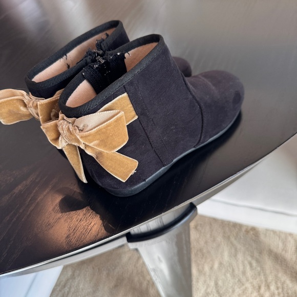 Childrenchic Black Suede Booties With Velvet Bows, sz 28 / US 11 - Picture 8 of 11